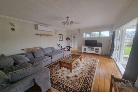 Photo of property in 2 Rainsford Street, Moturoa, New Plymouth, 4310