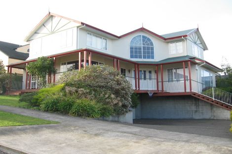 Photo of property in 14 Ruapehu Drive, Fitzherbert, Palmerston North, 4410