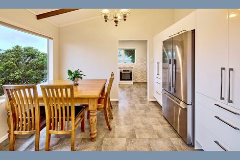 Photo of property in 44 Westhaven Drive, Tawa, Wellington, 5028