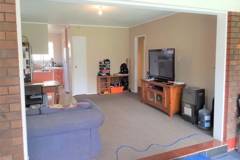 Photo of property in 1/82 Porchester Road, Papakura, 2110