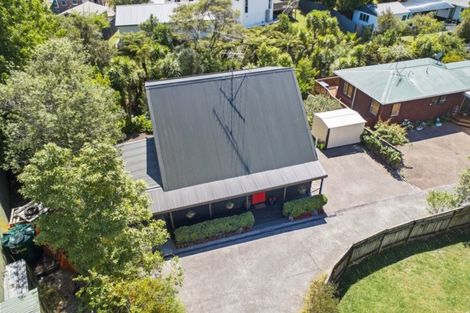 Photo of property in 1/121 Godley Road, Green Bay, Auckland, 0604