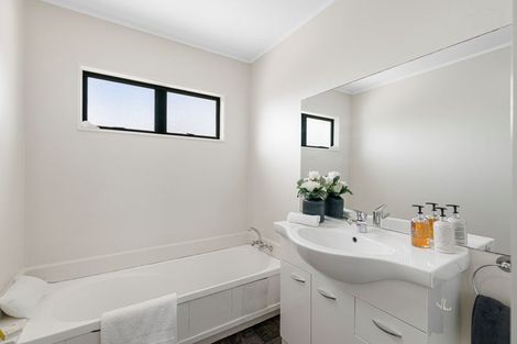 Photo of property in 3/24 Eastglen Road, Glen Eden, Auckland, 0602