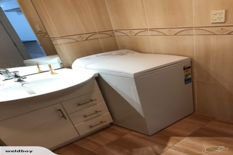 Photo of property in 43 Medallion Drive, Oteha, Auckland, 0632