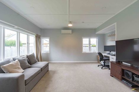 Photo of property in 48 Braid Road, St Andrews, Hamilton, 3200