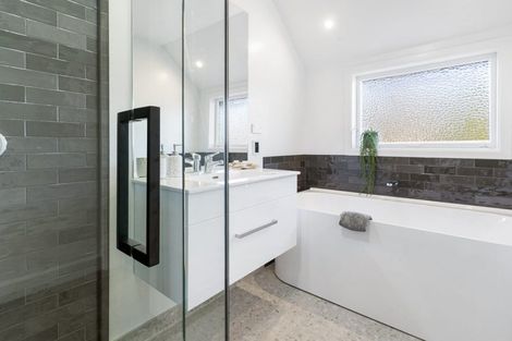 Photo of property in 8 Bradshaw Terrace, Riccarton, Christchurch, 8011