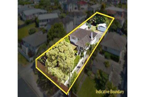 Photo of property in 16 Coniston Avenue, Te Atatu South, Auckland, 0610