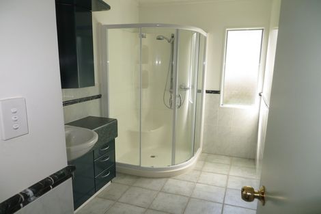 Photo of property in 1/11 Rakaia Rise, Clover Park, Auckland, 2019