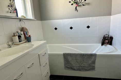 Photo of property in 26 Cardiff Street, Awapuni, Palmerston North, 4412