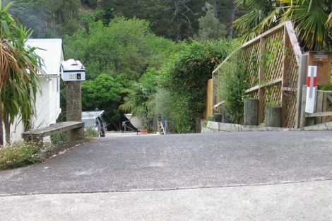 Photo of property in 28 Harrybrook Road, Green Bay, Auckland, 0604