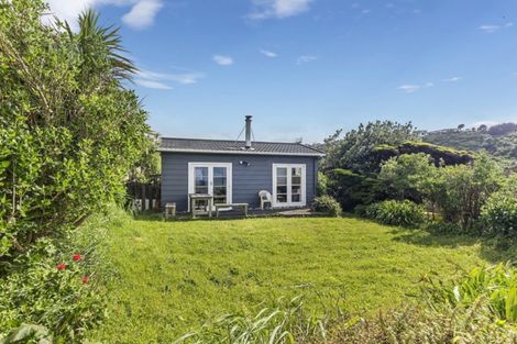 Photo of property in 35 Happy Valley Road, Owhiro Bay, Wellington, 6023