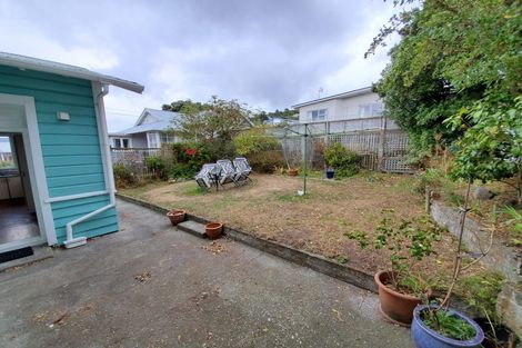 Photo of property in 56 Freyberg Street, Lyall Bay, Wellington, 6022