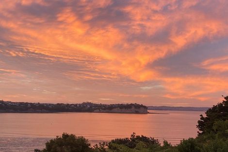 Photo of property in 24b Tindalls Bay Road, Manly, Whangaparaoa, 0930