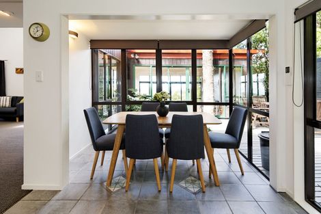 Photo of property in 272 Shaw Road, Titirangi, Auckland, 0604