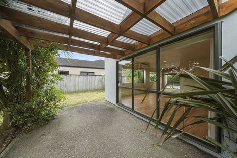 Photo of property in 71 Guildford Drive, Paraparaumu, 5032