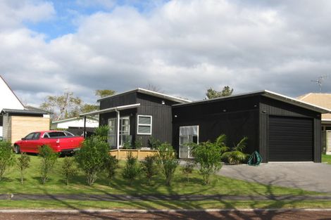 Photo of property in 1 Pleasant Place, Pauanui, Hikuai, 3579