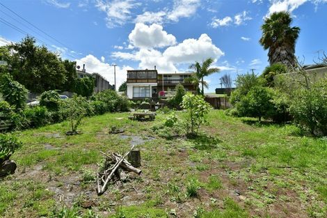Photo of property in 60 Carlisle Road, Browns Bay, Auckland, 0630