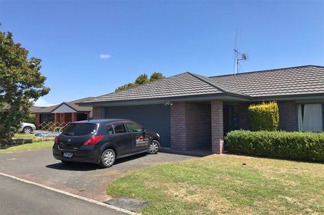 Photo of property in 13 Greenough Place, Rototuna, Hamilton, 3210