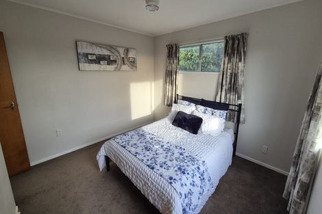 Photo of property in 68 Gloaming Hill, Titahi Bay, Porirua, 5022