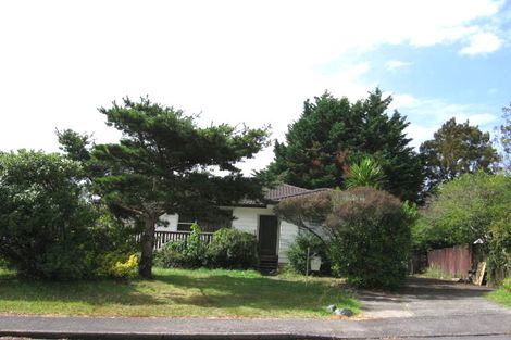 Photo of property in 5 Serwayne Place, Sunnyvale, Auckland, 0612