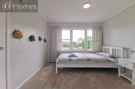 Photo of property in 84 Old North Road, Kumeu, 0892