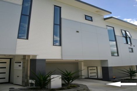 Photo of property in 16a Woodall Place, Totara Vale, Auckland, 0627