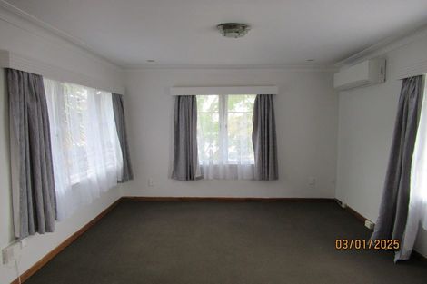 Photo of property in 17 Oreil Avenue, West Harbour, Auckland, 0618