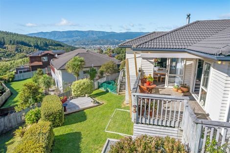 Photo of property in 5 Frankie Stevens Place, Riverstone Terraces, Upper Hutt, 5018