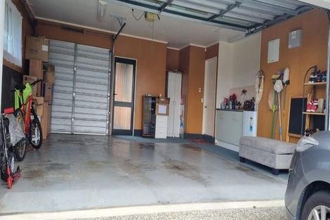 Photo of property in 8 Woodgate Court, Fitzherbert, Palmerston North, 4410