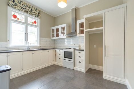 Photo of property in 24 Aroha Street, Takaro, Palmerston North, 4410