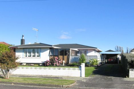 Photo of property in 17 Totara Street, Otaki, 5512