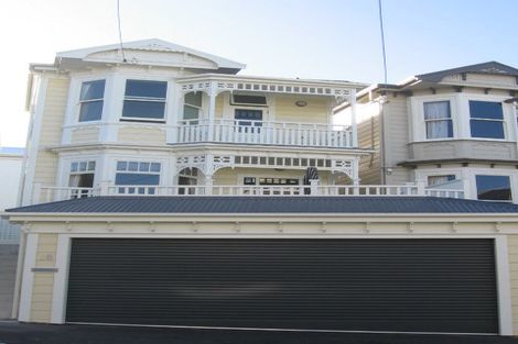 Photo of property in 18 Roxburgh Street, Mount Victoria, Wellington, 6011