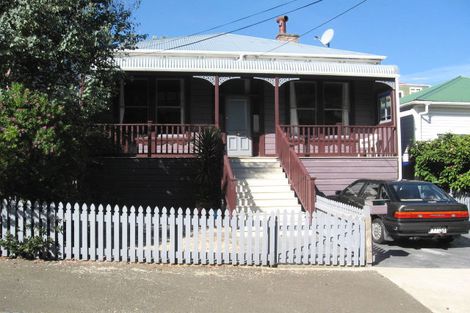 Photo of property in 25 Emerson Street, Berhampore, Wellington, 6023