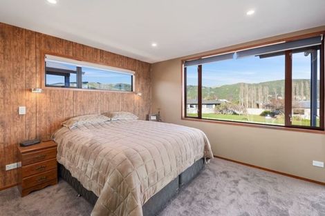 Photo of property in 174 Lisland Drive, Kinloch, Taupo, 3377