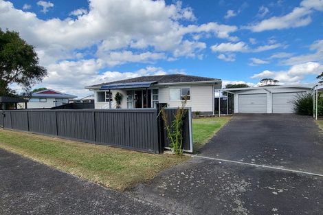 Photo of property in 58 Sharland Avenue, Manurewa, Auckland, 2102