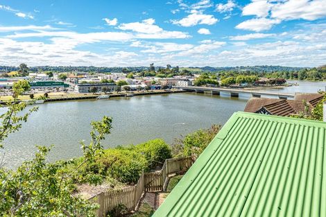 Photo of property in 21 Putiki Drive, Durie Hill, Whanganui, 4500
