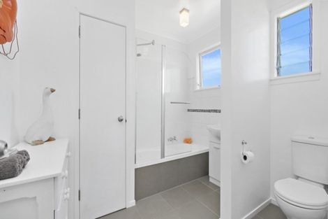 Photo of property in 1 Halkett Street, Darfield, 7510