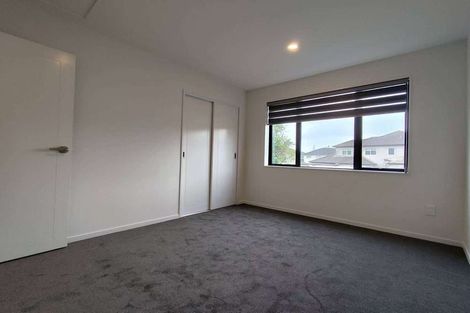 Photo of property in 4/76 Mcleod Road, Te Atatu South, Auckland, 0610