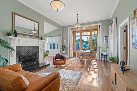 Photo of property in 260-262 High Street North, Carterton, 5713