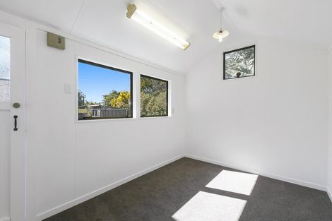 Photo of property in 10 Kaka Road, Saint Leonards, Dunedin, 9022