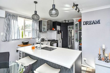 Photo of property in 22 Old Wairoa Road, Papakura, 2110