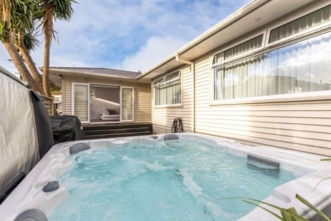 Photo of property in 6 Belair Avenue, Blagdon, New Plymouth, 4310