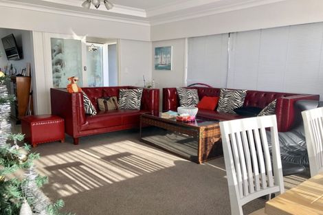 Photo of property in 44 Bleakhouse Road, Howick, Auckland, 2014