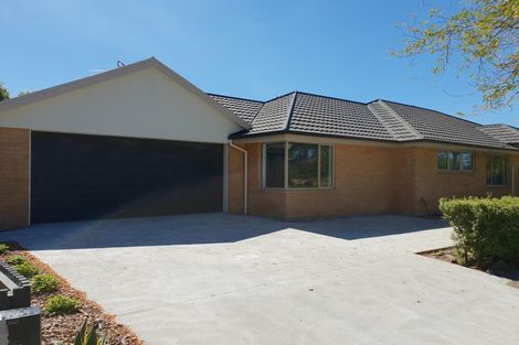 Photo of property in 2 Tanu Place, Parklands, Christchurch, 8083