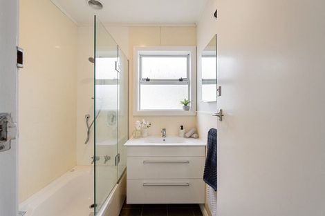 Photo of property in 6 Duncan Street, Tawa, Wellington, 5028