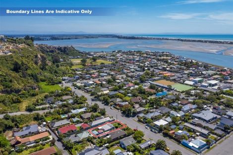 Photo of property in 44 Taupata Street, Redcliffs, Christchurch, 8081