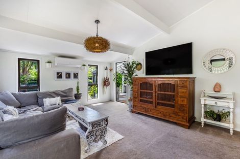 Photo of property in 2 Epping Place, Richmond Heights, Taupo, 3330