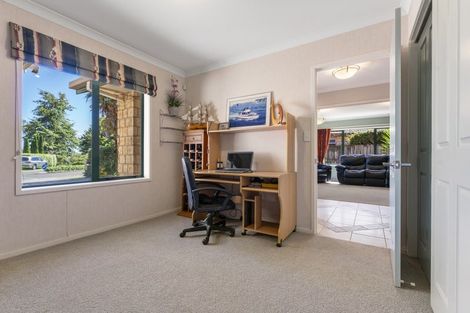 Photo of property in 18 Honeysuckle Lane, Ohauiti, Tauranga, 3112