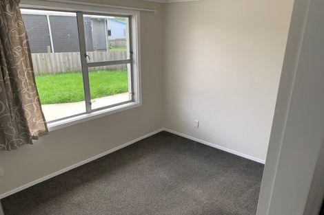 Photo of property in 60 Amohia Street, Paraparaumu, 5032
