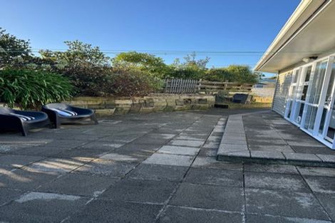 Photo of property in 9 Omega Street, Newlands, Wellington, 6037