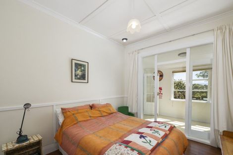 Photo of property in 190 Regent Street, Martinborough, 5711